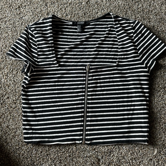 Square Neck Zipper Crop Top - Picture 1 of 3